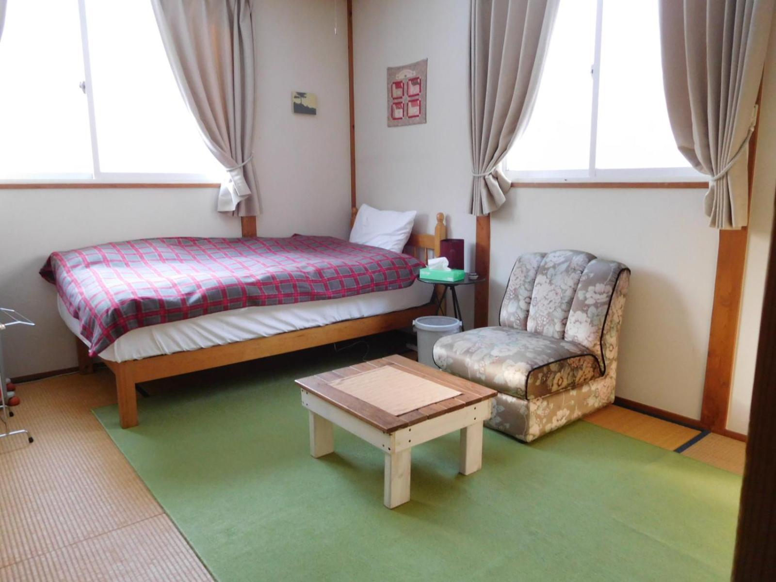 Country Lodge Farmstay Hakuba Bagian luar foto