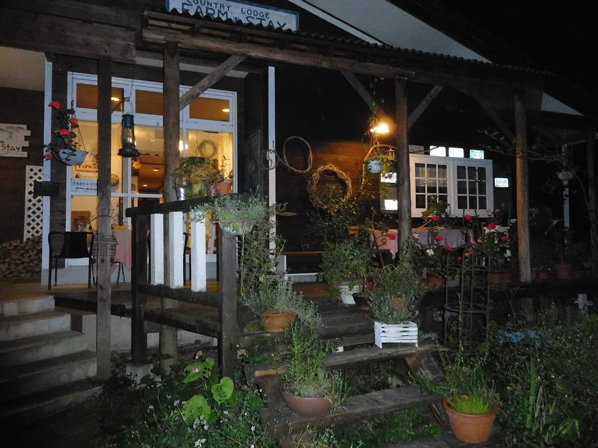 Country Lodge Farmstay Hakuba Bagian luar foto